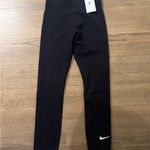Nike  Women's NWT High-Waisted 7/8 Leggings- Size Small Photo 1