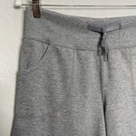 Lululemon Women 6 Heather Gray Still Shorts 11" Inseam Pockets Drawstring Lounge Photo 3