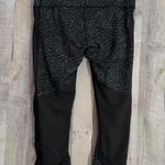 Lululemon * Women's Size 6 Leggings Black/Gray Print Mesh Legs Cropped Like New Photo 7