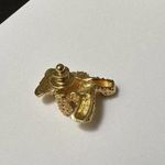 Avon Lapel Tack Pin Gold Tone Teddy Bear / Red Enamel Bow Christmas Bell NWOT Photo 2