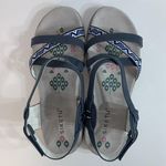 Siketu ABSTRACT EMBROIDERED FOOTBED SANDAL SIZE 41/9.5 WOMENS Photo 9