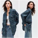 BDG  Dani Oversized Flannel Shirt Green Top Urban Outfitters Buttondown Photo 1