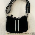 Haute Shore Black & White Stripe Neoprene Shoulder Bag Crossbody Chain Detail Photo 5
