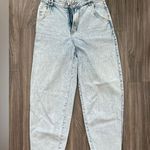H&M Size 2 High Rise Pale Wash Mom Ankle Jeans Photo 0
