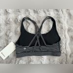 Lululemon NWT Energy Bra Mod Stripe Black White size 6 Photo 3