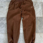 Nike Brown sweats Photo 0