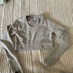 Long Sleeve Yoga Top Photo 2