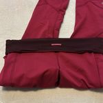Lululemon Athletic cropped women’s leggings size 8 pink fuchsia color Photo 9