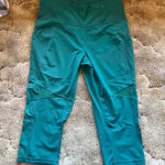 Xersion  Capri Leggings Photo 0