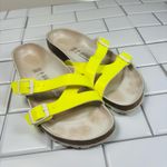 Birkenstock Women's Yao Patent Neon Sandals Size 40/US 9-9.5 Photo 3