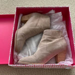 Elaine Turner  Sawyer Sand Suede Nude Heeled Booties Shoes Size 7 Side Zip EUC Photo 0