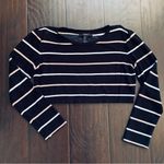 Forever 21  Black & White Striped Soft Long-Sleeve Dressy Sweather Crop Top Photo 3