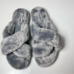 Cushionare Cushionaire Women's Gray Faux Fur Style Slippers Sz 8 Photo 1