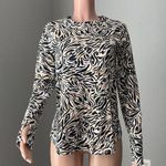 Lilly Pulitzer UPF 50 Luxletic Blythe Long-Sleeve Activewear Sz SMALL Zebra #82 Photo 0