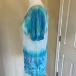 LuLaRoe NWOT blue and white tie dyed tee shirt Sz L Photo 3