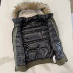 American Eagle  Down Puffer Vest Faux Fur Removable Zipper Hood Women's Medium Photo 3