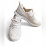UGG  Women's Knit and Mesh Sneakers White Lace-Up Size 7.5 Photo 5
