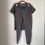 FIGS  grey Scrub Set Photo 1