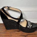 Liz Claiborne Shoes Womens Size 8M Black Wedge Sandals Embroidered Floral Heel Photo 4