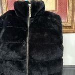 NWOT J McLaughlin Faux Fur Vest With Gold Hardware ~ Size Medium 💛🍄 Black Photo 2