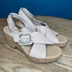 Clarks  Giselle Dove Womens Cork Buckle Sand Nubuck Slingback Sandals Size 8.5 Photo 0