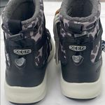 Keen Women's Uneek SNK 2 Waterproof Chukka Gray and Black Rain Snow Boots 7 Photo 8