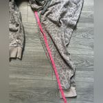 Nike Tan Gray Leopard Print Athlesiure Comfy Cozy Casual Jogger Pants Size M Photo 7