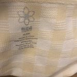 Aura  tan‎ gingham tank
Top fitted v neck size XL Photo 3