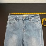 Charlie B Floral Embroidered Cuffed Light Wash Jeans Women's Size 6 Blue Photo 8