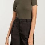 Everlane Olive Green  T-shirt Photo 0