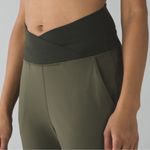 Lululemon  Sunset Salutation Crop – Size 6, Black, 22” Inseam Photo 2