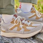 L.L. Bean Women’s Comfort Walkers 2 Outdoor Sneaker Active Hiking Walking Shoe Tan Size 7.5 Photo 1