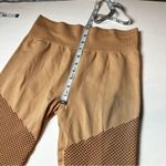 Carbon 38 Womens SZ Medium / Large Light Peach Tan Athletic Leggings Angular Mesh Photo 5