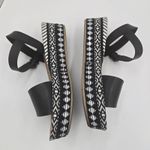 blowfish Sandals Black White Aztec Platform Shoes Women Size 10 Boho Ankle Strap Photo 7