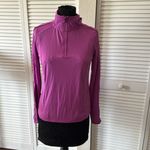 Mondetta  pullover size small Photo 2