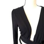 STILLWATER CLOTHING Mila‎ Wrap Crop Top NWT Sz Medium Black Photo 3