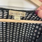 Live and let live Y2k crochet short sleeve top Photo 3