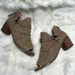 Very G SOLANGE PEEP TOE BOOTIE. Size 8.5. B71 Photo 1