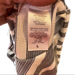 Ava James Ava‎ James Top Photo 5