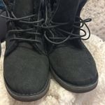 UGG  Quincy Boots size 7 tags removed inside Shoe in good to excellent condition Photo 3