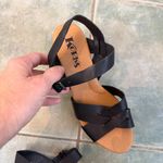 Korks Black Leather Studded Wood Platform Heels Sandals Size 8 Photo 4