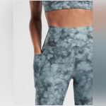 Athleta Salutation Stash Pocket II Printed 7/8 Tight Photo 1