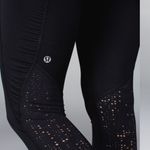 Lululemon  water bound crop Photo 2