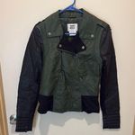 VERO MODA  women’s green and black jacket Photo 0
