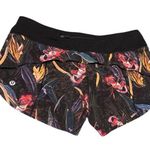 Lululemon  athletica Women's Floral Black Shorts size 6 Photo 0