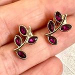Small and dainty gold tone and purple post leaf earrings Photo 7