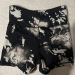 Balance Collection biker shorts Photo 1