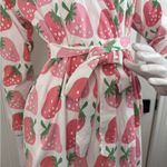 Monica + Andy Strawberry Print Robe Size XS. #335 Pink Photo 8