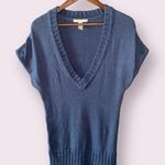 Women’s Short Sleeve Oversized V Photo 0