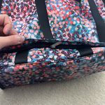 LeSportsac : Dainty Floral Photo 8